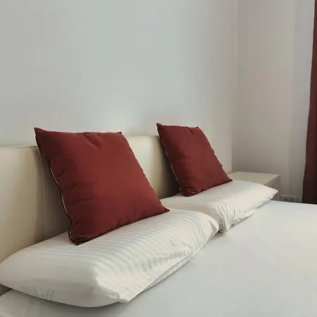 Neo Unu - Of Mara - - Private Parking