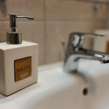 Neo Unu - Of Mara - - Private Parking