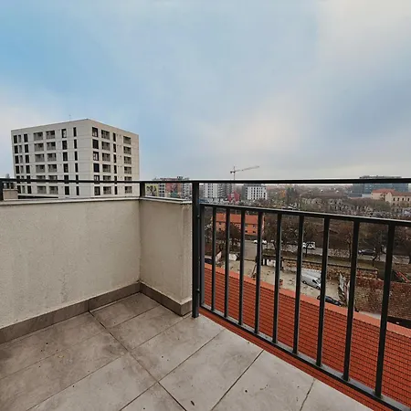 Neo Unu - Of Mara - - Private Parking